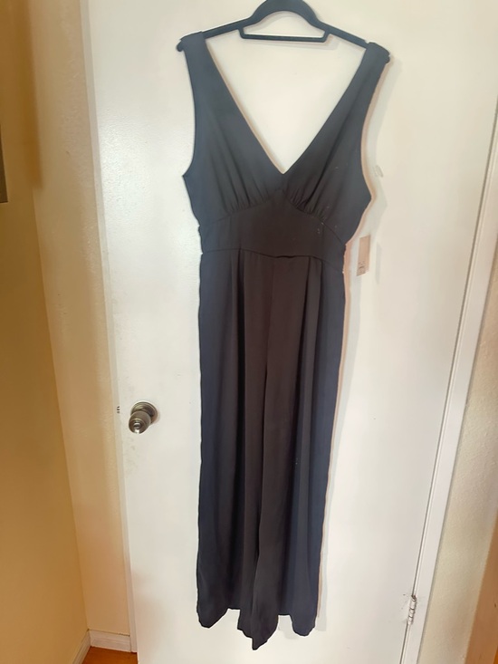 Intempo Pants - INTEMPO Classic Black V-Neck jumpsuit Dress with Defined Waist